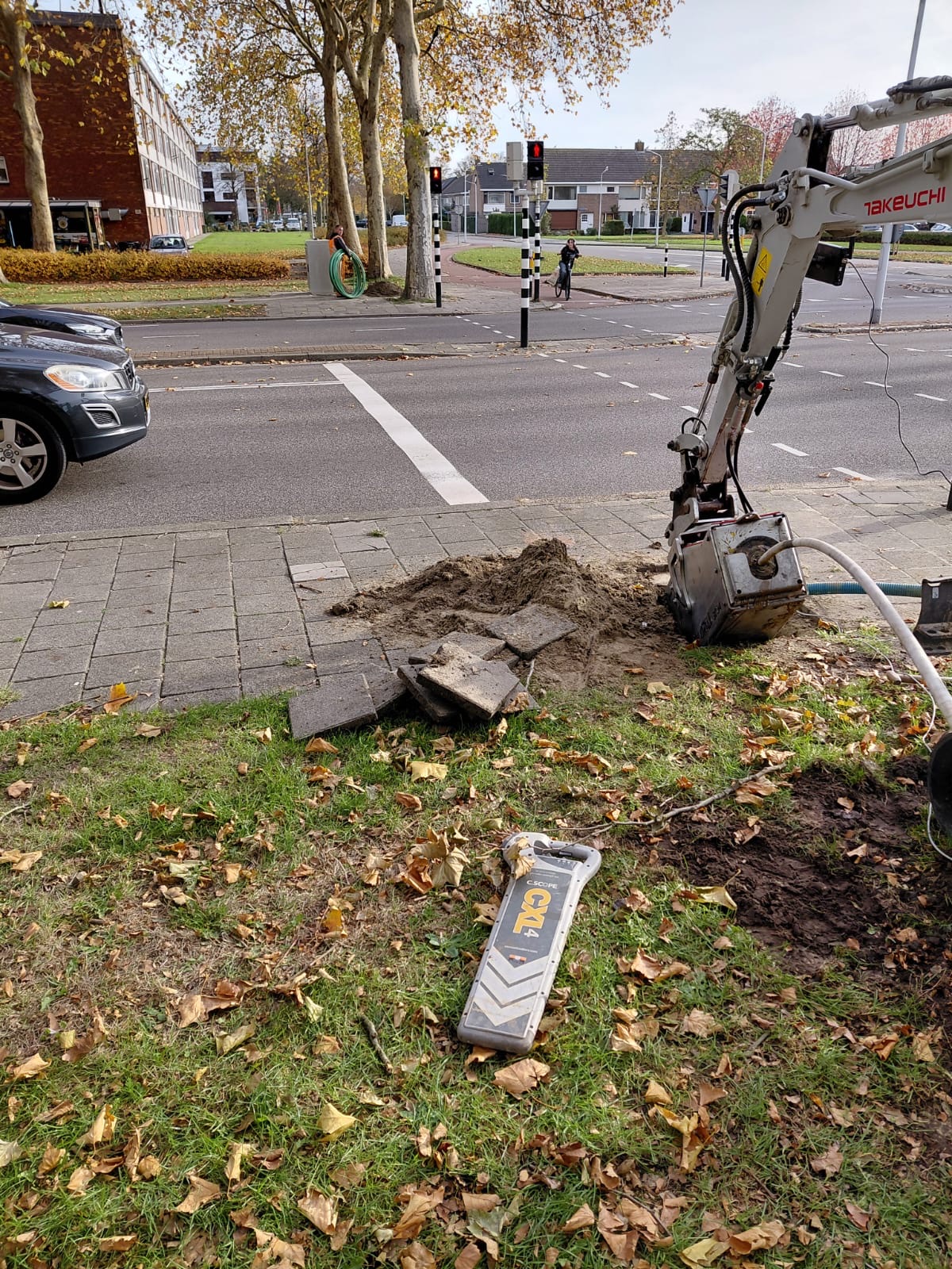 Werk aan een gestuurde boring in een woonstraat