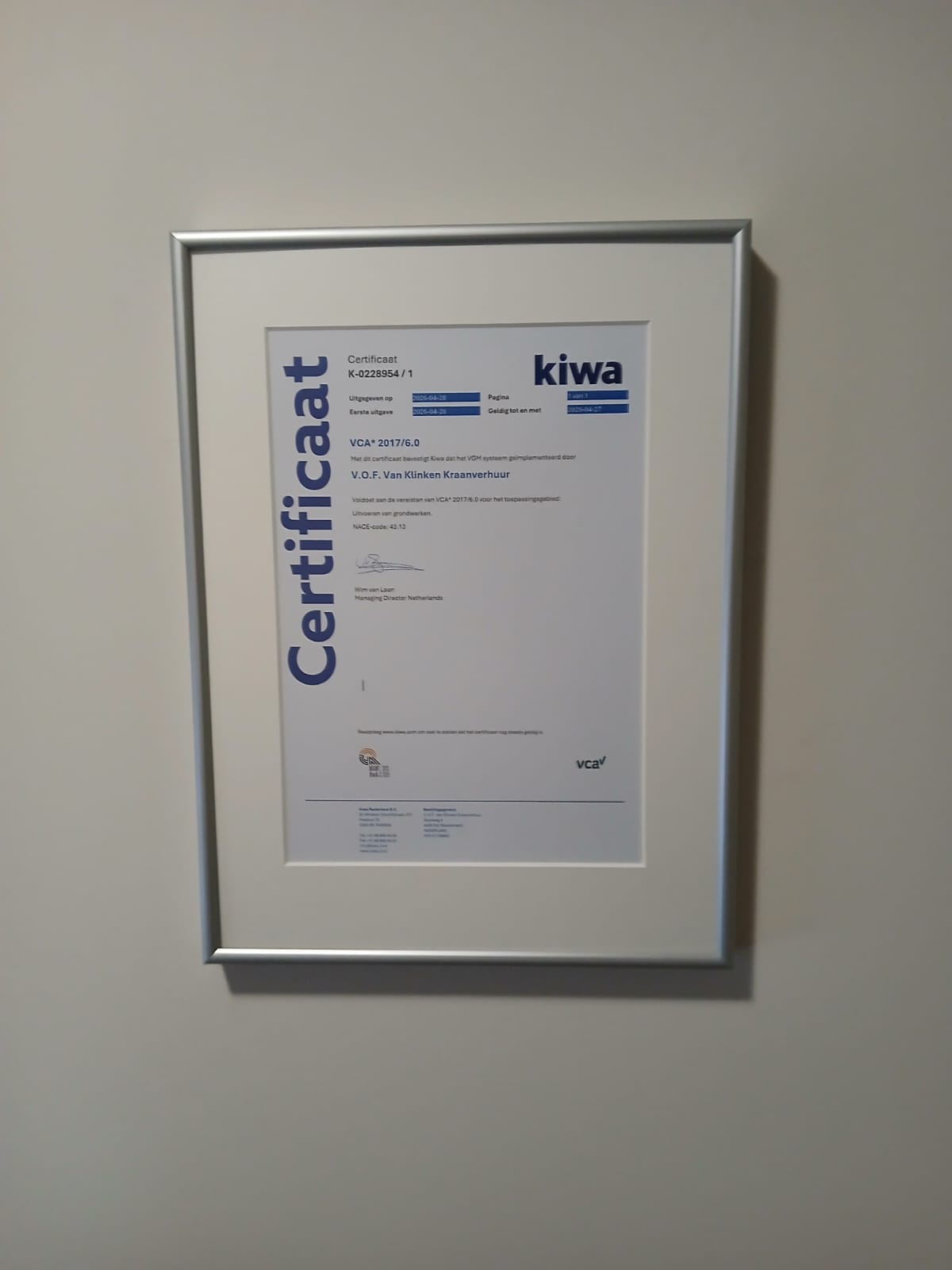 Ingelijst Kiwa VCA-certificaat van Van Klinken