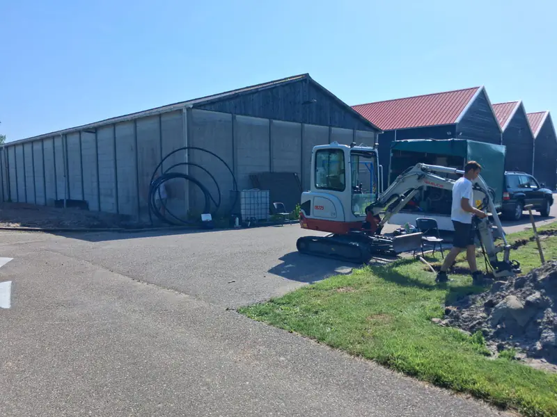 Van Klinken met de compacte Nano-Drill op locatie